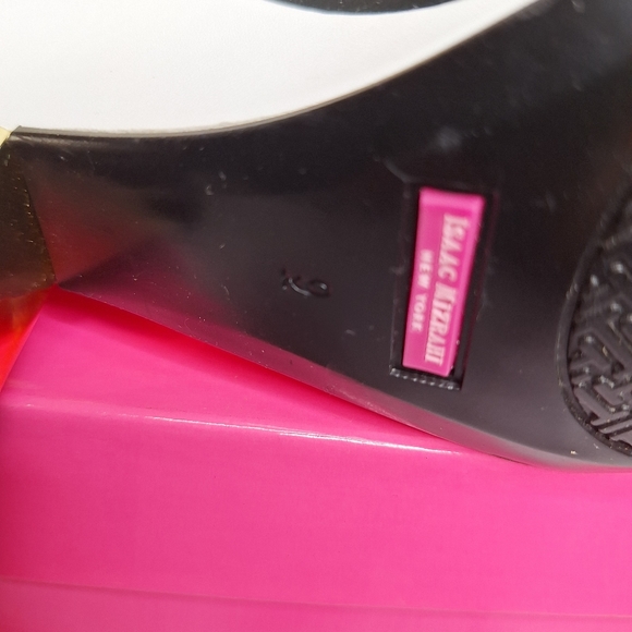 NWB Isaac Mizrahi The Bolt black and white leather sling back wedges size 9M. - Picture 5 of 8